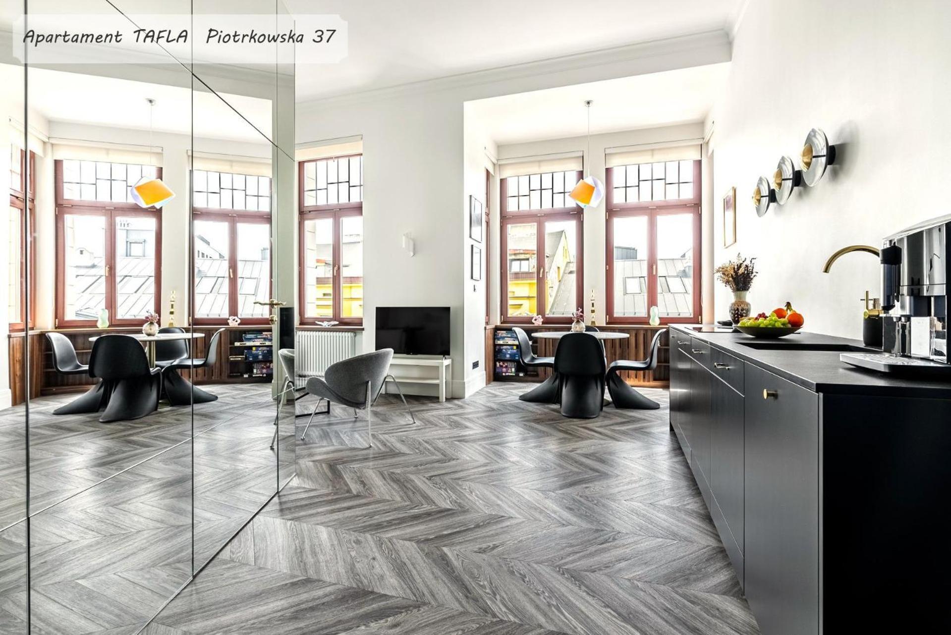 Gold City Point Piotrkowska 37 วูดช์ ภายนอก รูปภาพ