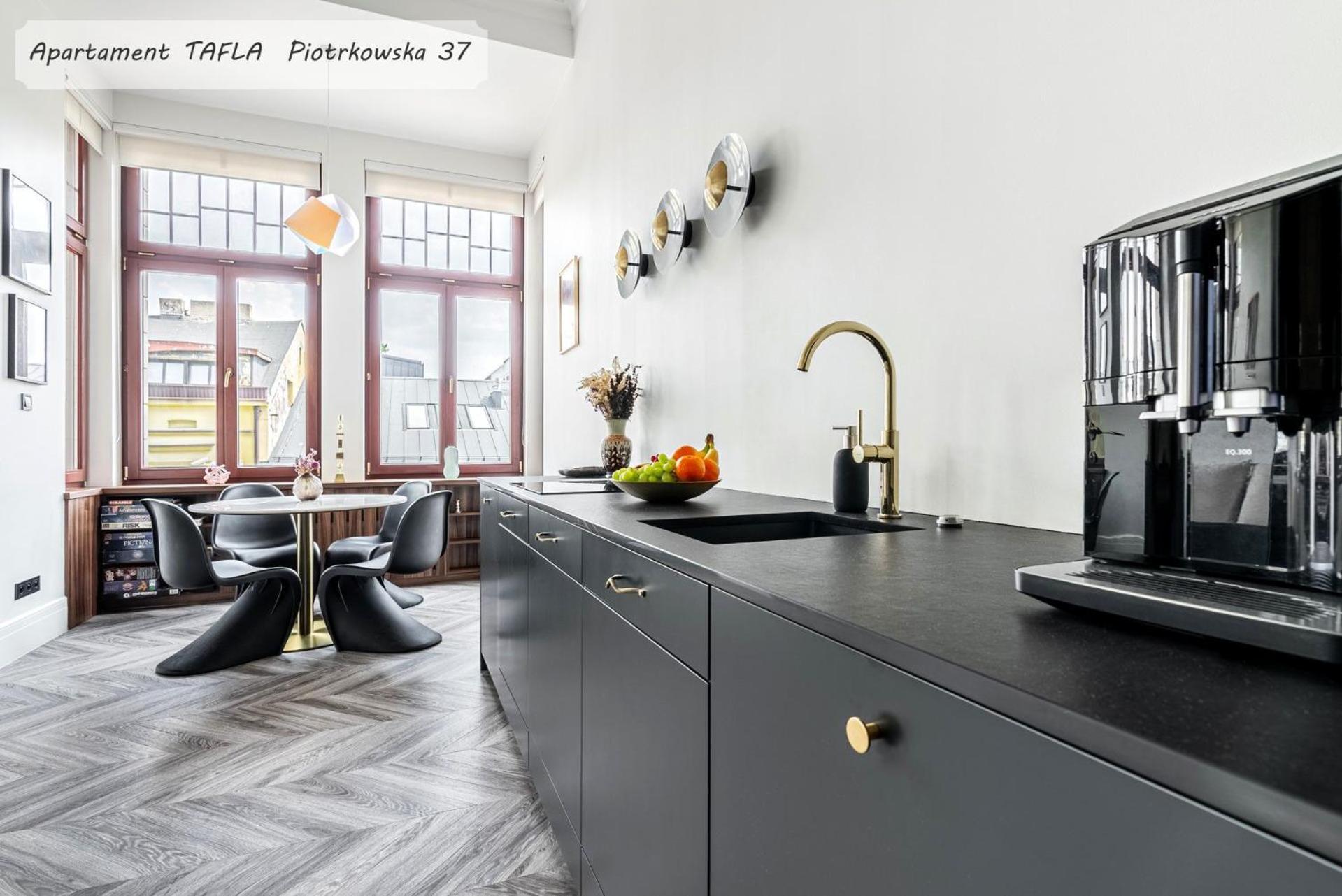 Gold City Point Piotrkowska 37 วูดช์ ภายนอก รูปภาพ